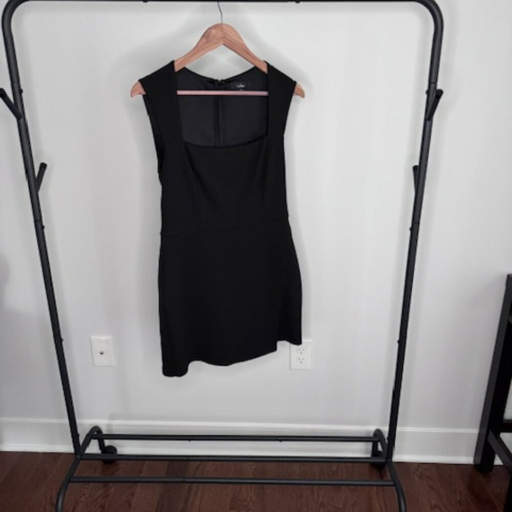 Lulus Enticing Endeavors Black Square Neck Sleeveless Skort Romper - Size L - Picture 2 of 3